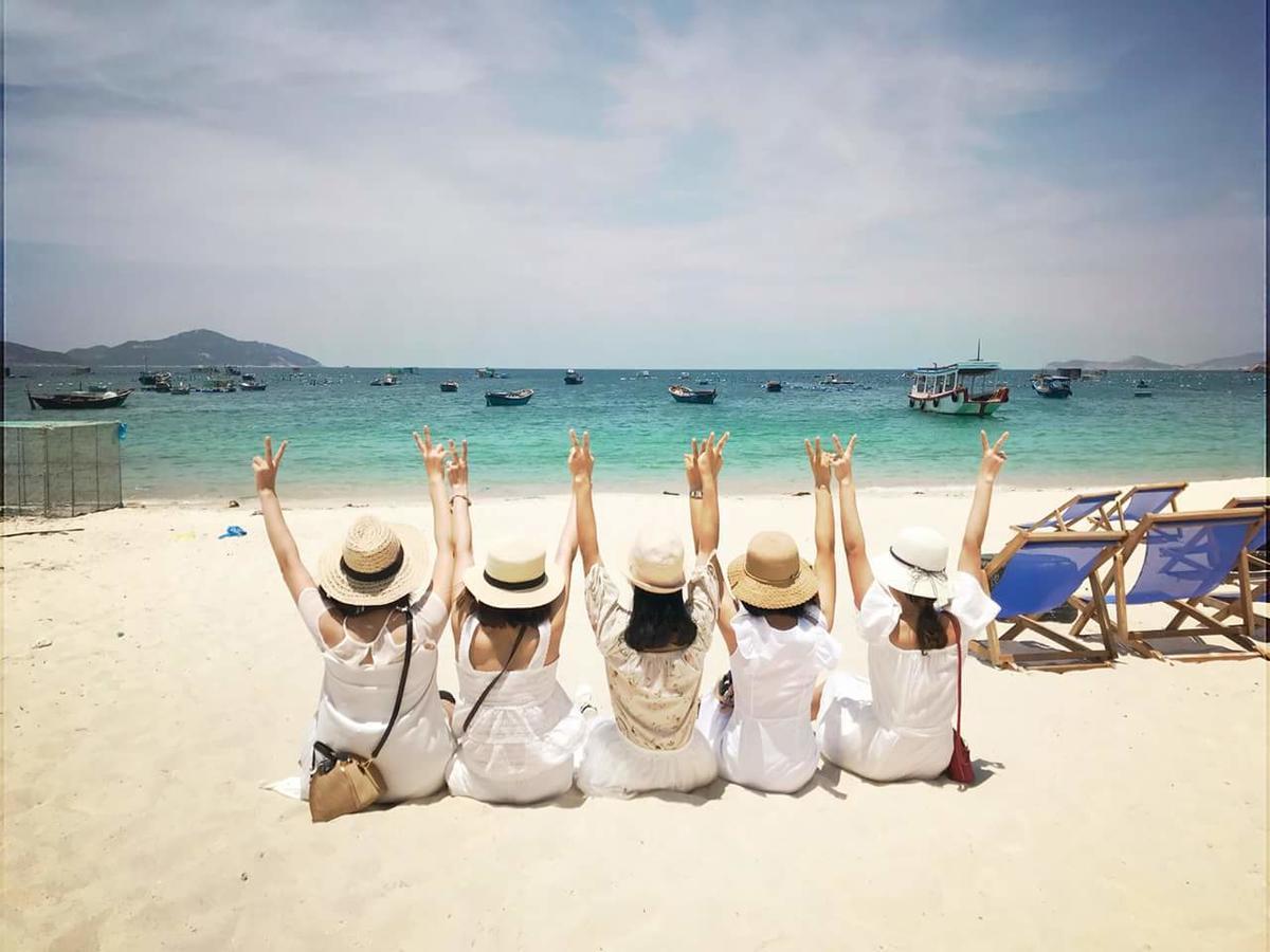 Dao Hoa Vang Villa Cam Ranh Exteriör bild