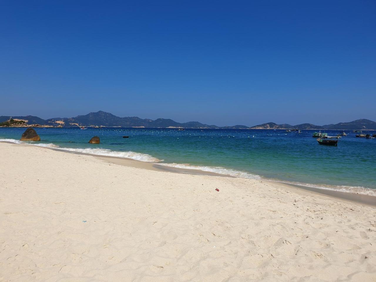 Dao Hoa Vang Villa Cam Ranh Exteriör bild