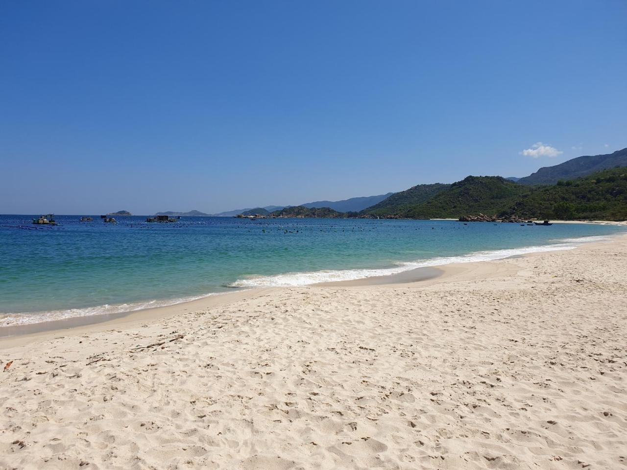 Dao Hoa Vang Villa Cam Ranh Exteriör bild