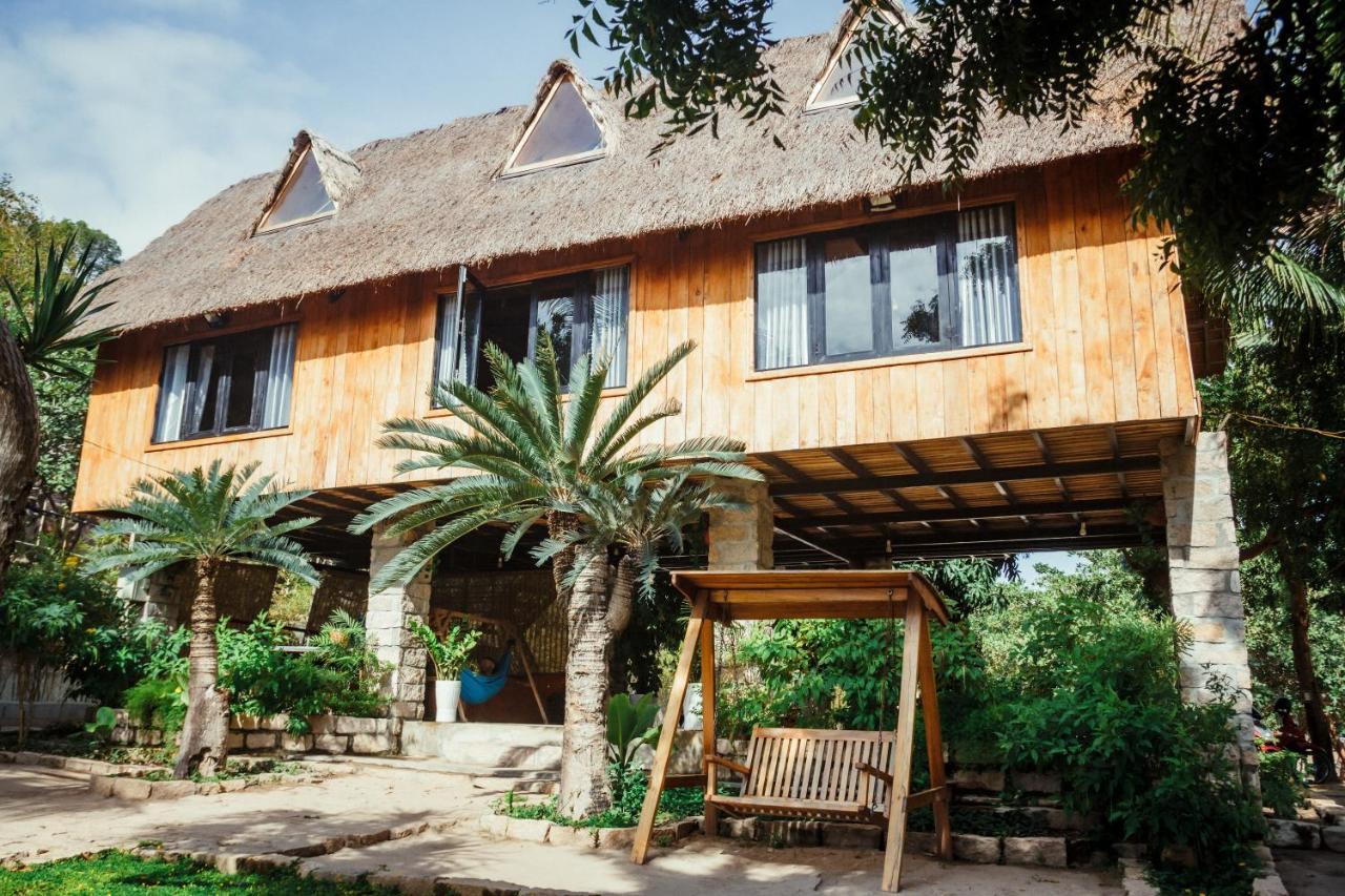 Dao Hoa Vang Villa Cam Ranh Exteriör bild